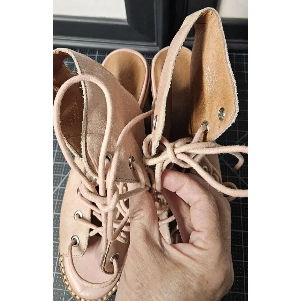 Free‎ People Jeffrey Campbell pink leather lace up Minimalist caged block US 6